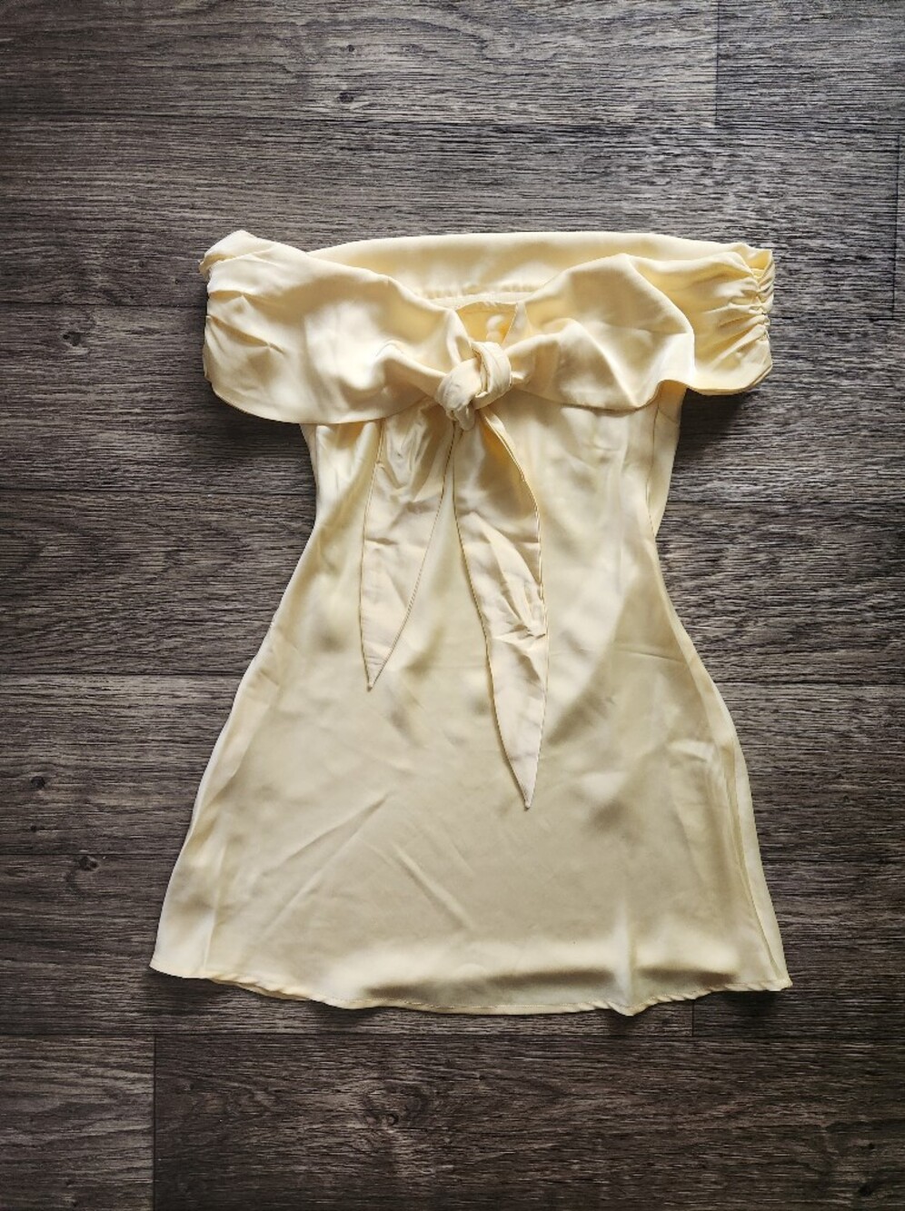 Beginning Boutique Primrose Yellow Satin Off the Shoulder Mini Dress Size 6 - Picture 8 of 10